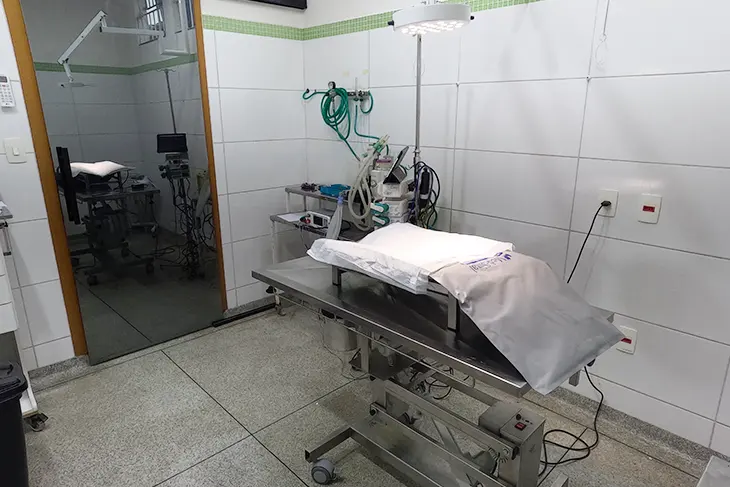 Centro cirúrgico clínica veterinária 24h Petzfera